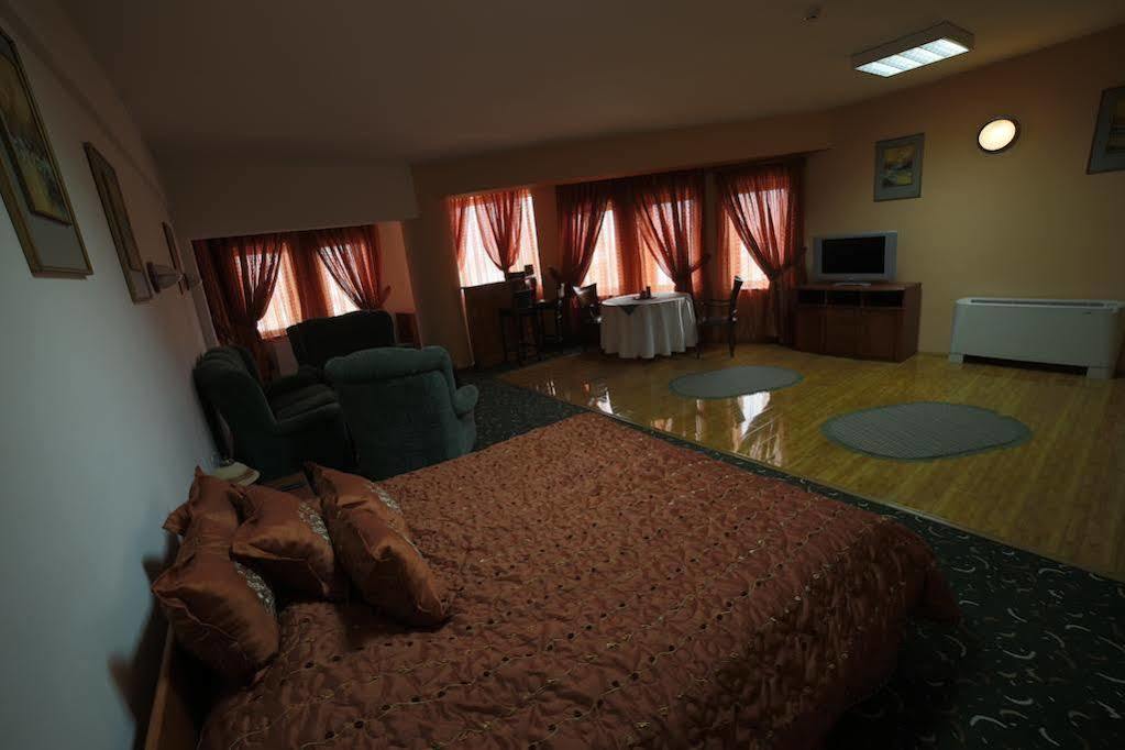 Hotel Kristal Palas Prilep Dış mekan fotoğraf