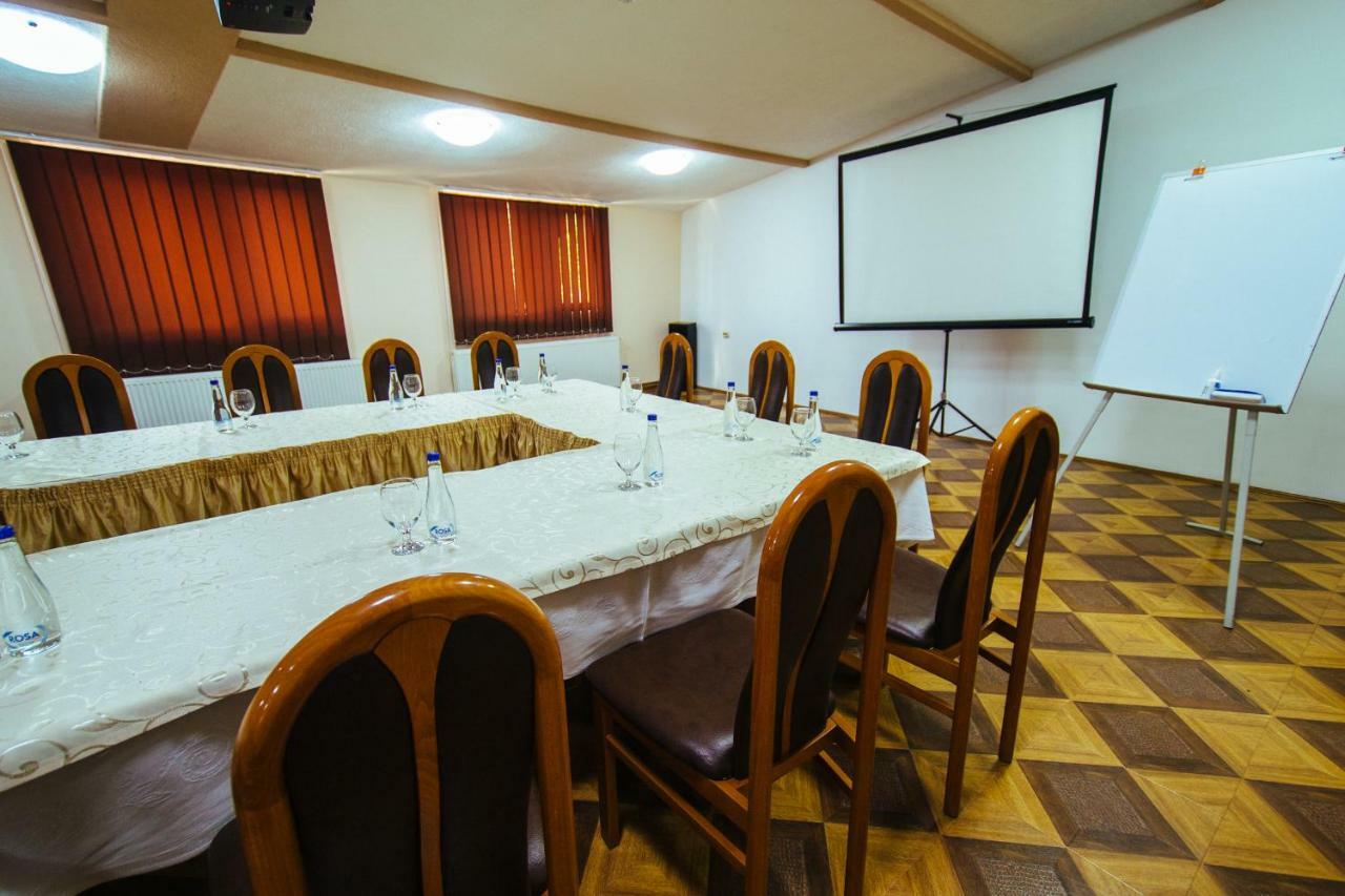 Hotel Kristal Palas Prilep Dış mekan fotoğraf
