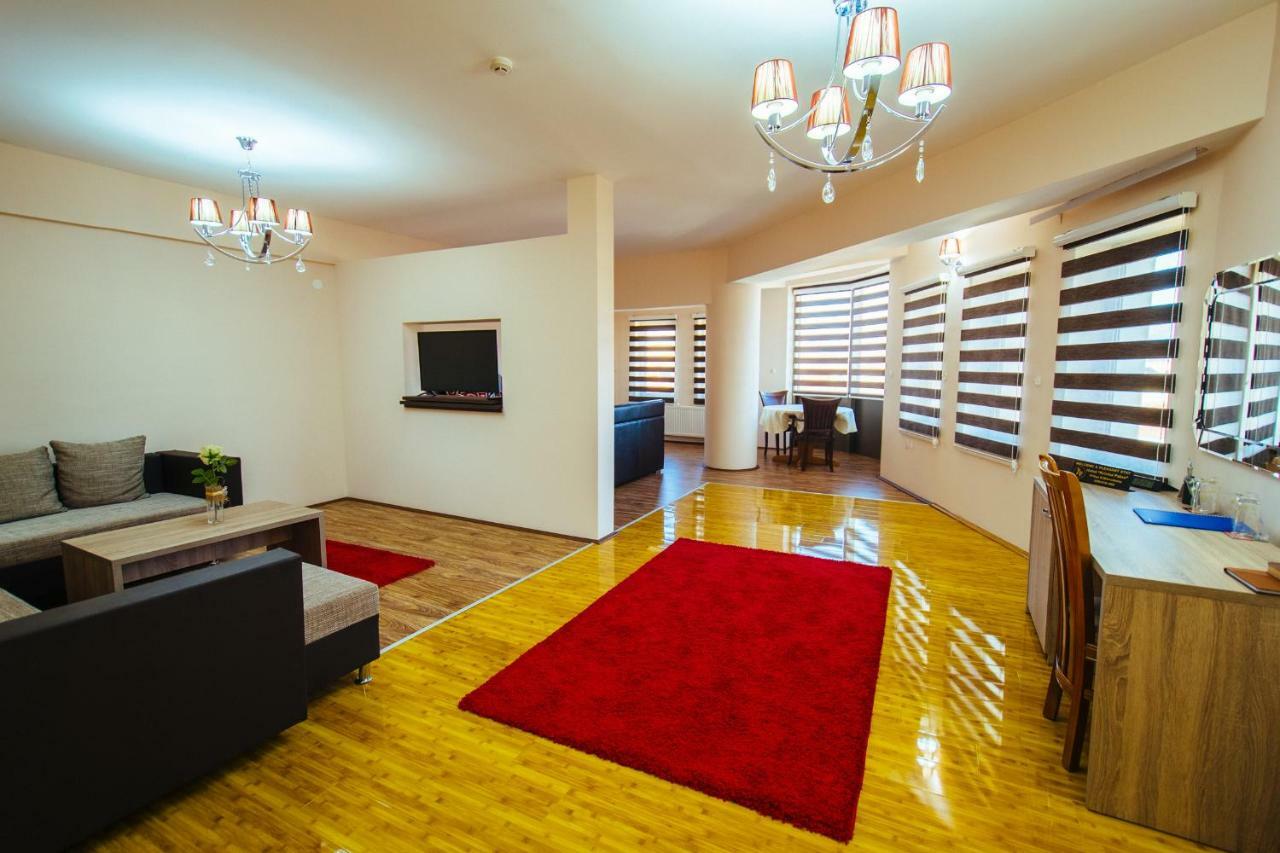 Hotel Kristal Palas Prilep Dış mekan fotoğraf