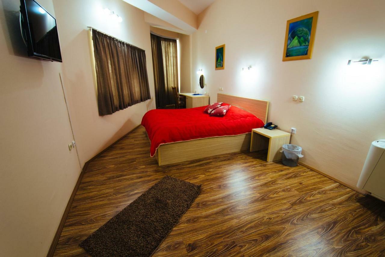 Hotel Kristal Palas Prilep Dış mekan fotoğraf